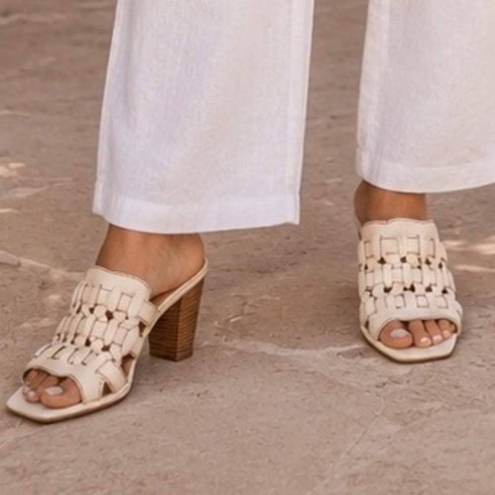 Born Cream Woven Leather Slide Sandals Block Heel Mule Womens 8 EU 39